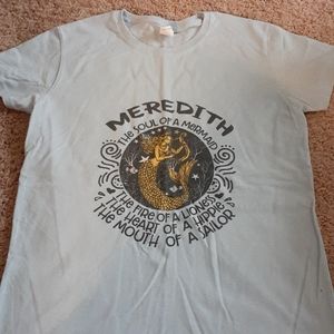 NWOT "Meredith" tshirt